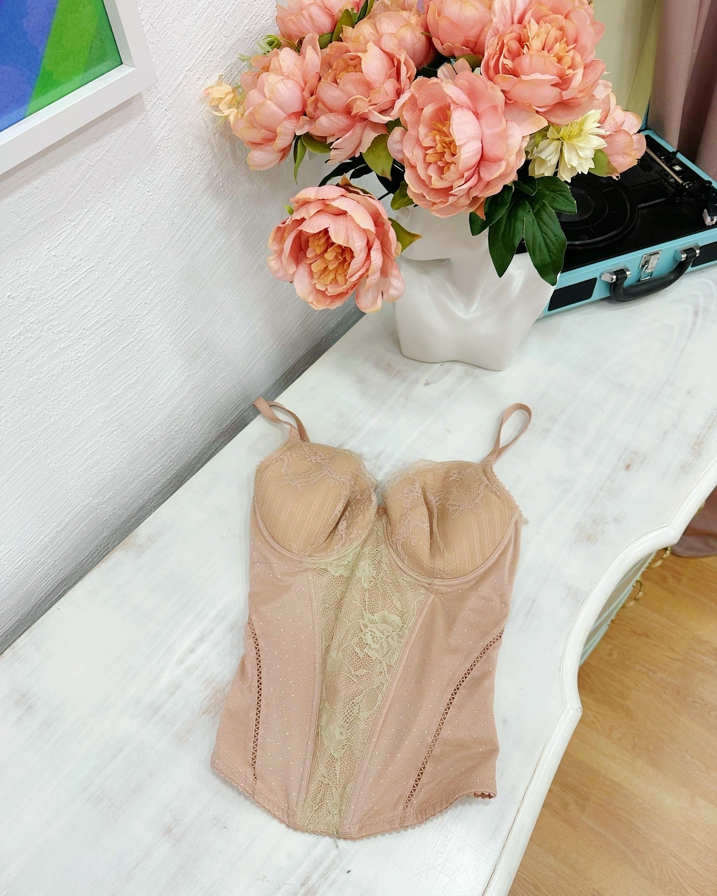 Beige / pink corset