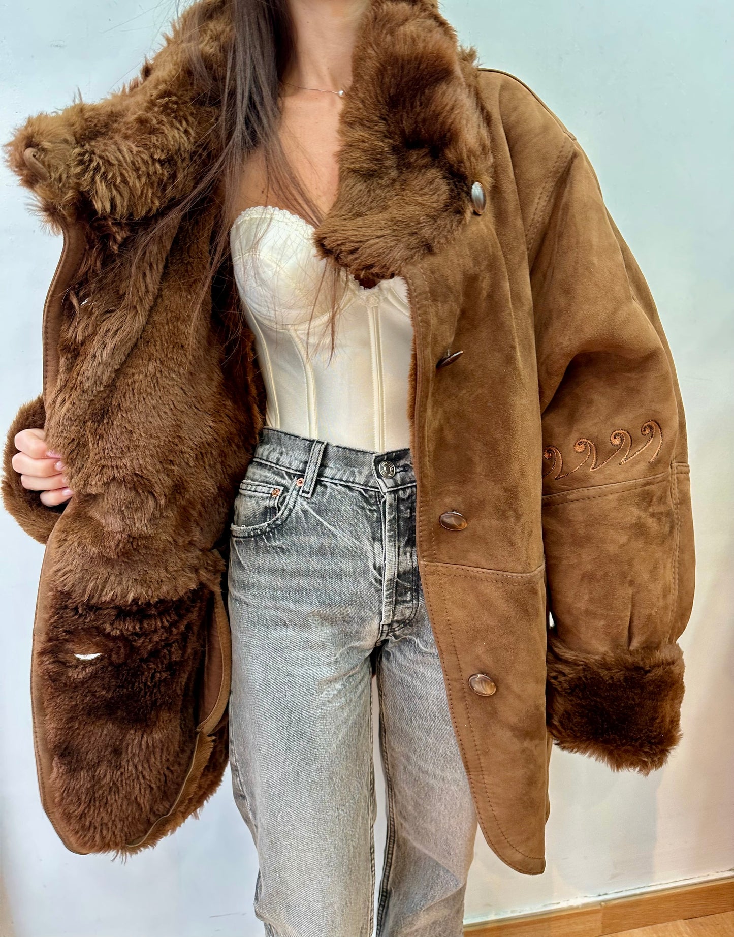 Vintage shearling coat with embroidery