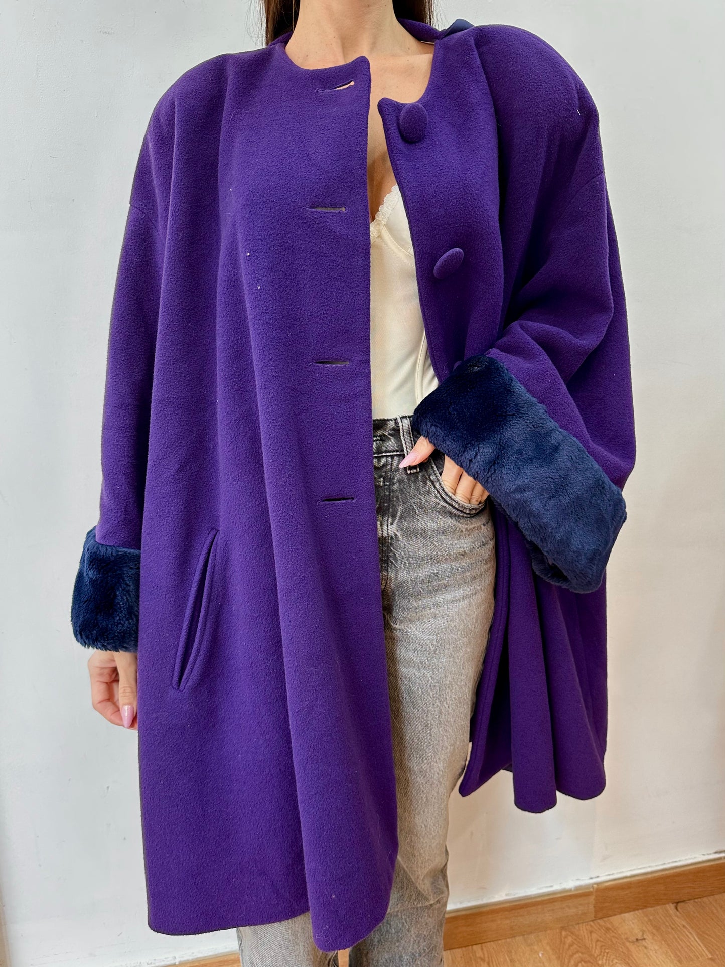 Woolen coat with scarf