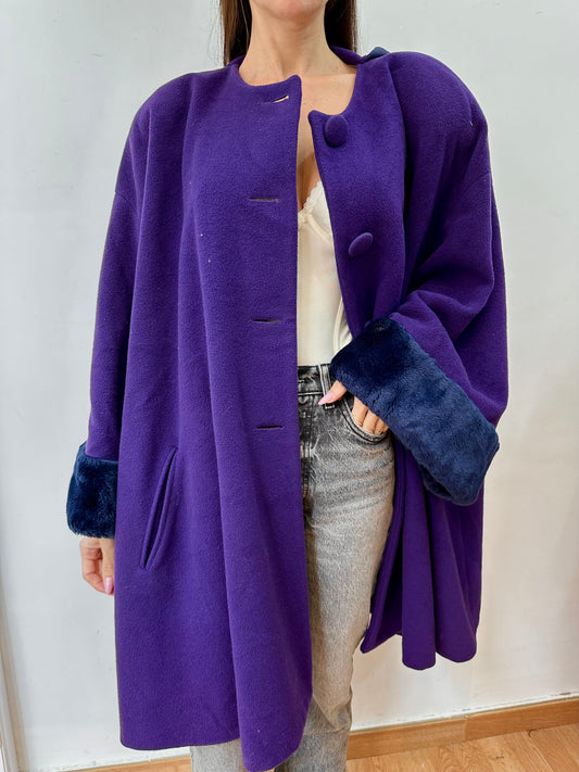 Woolen coat with scarf